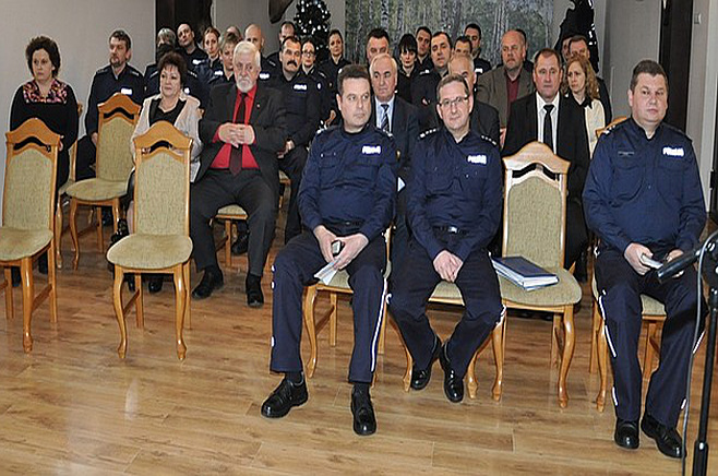 Odprawa służbowa policjantów KPP w Brzozowie
