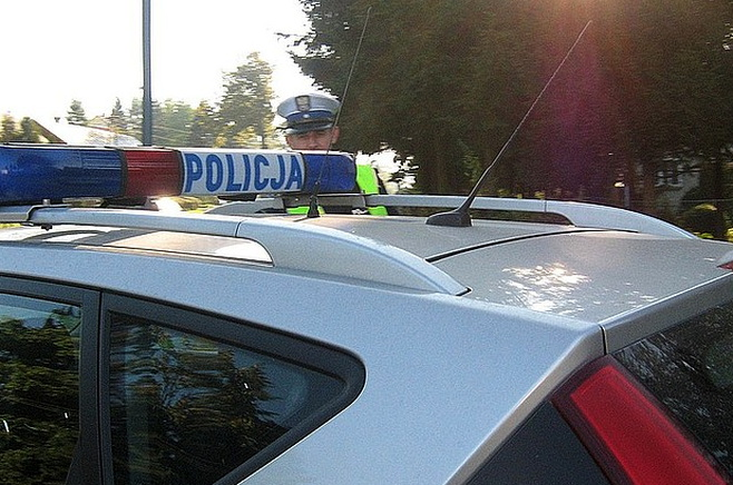 22-letni kierowca BMW omal nie wjechał w policyjny radiowóz