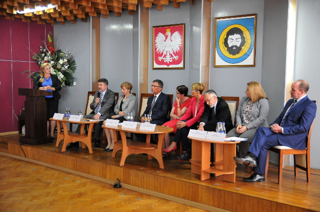 Panel dyskusyjny - „Specjalna Strefa Ekonomiczna: mrzonka, czy szansa dla regionu brzozowskiego?” [FILM] [ZDJĘCIA]