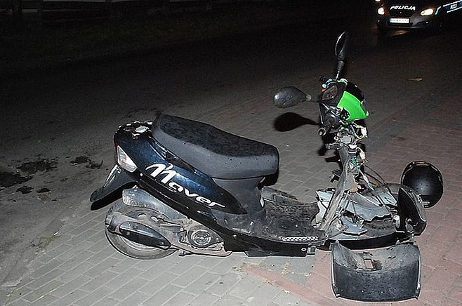 14-latek jadący skuterem trafił do szpitala. Pijany kierowca wymusił pierwszeństwo