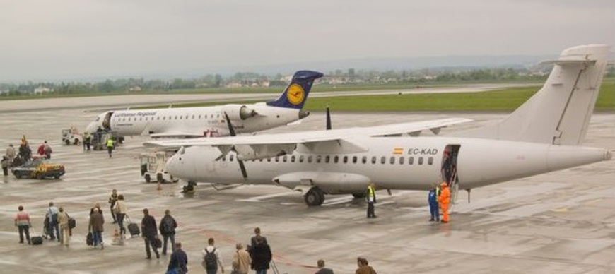 28-latek awanturował się na pokładzie samolotu w Rzeszowie