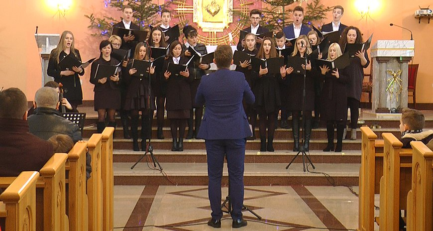 Koncert chóru Lumen Christi w Górkach [FILM HD]