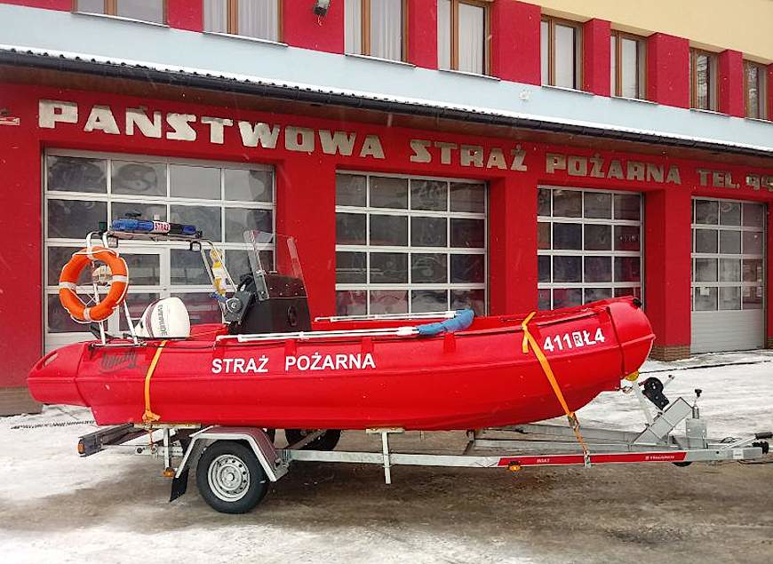 Strażacy z Brzozowa otrzymali nową łódź ratowniczą! [ZDJĘCIA]