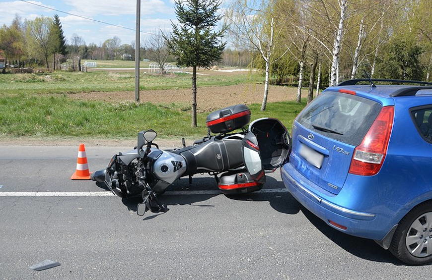 Motocyklista ucierpiał w wypadku [ZDJĘCIA]