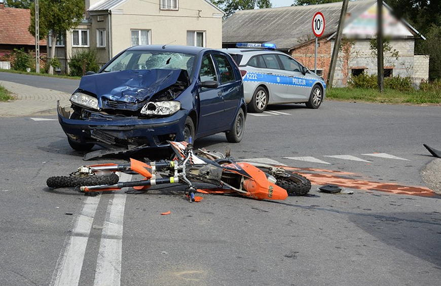 Wypadek z udziałem motocyklisty w Bziance [ZDJĘCIA]
