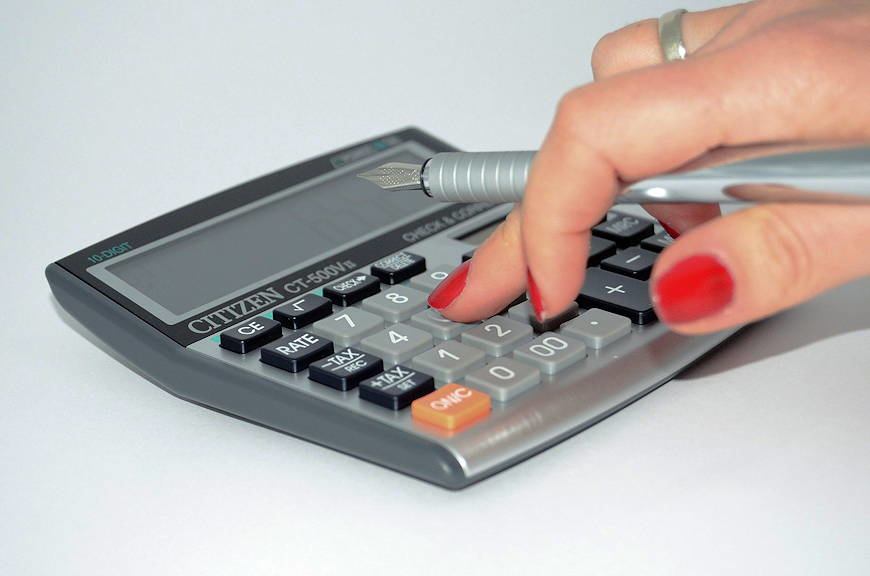 Kalkulator do obliczania miesięcznej podstawy wymiaru i składki na ubezpieczenie zdrowotne dla osób prowadzących pozarolniczą działalność