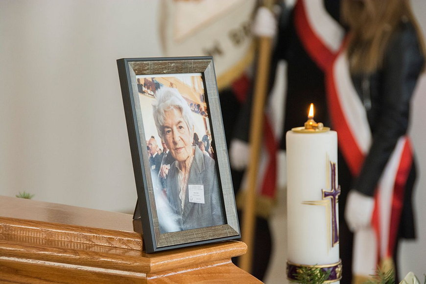 Fotorelacja z uroczystości pogrzebowych najstarszej mieszkanki Brzozowa - 108-letniej śp. Pani Profesor Anny Zalot