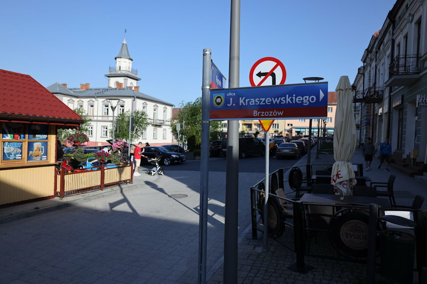 Nowe tabliczki z nazwami ulic w Brzozowie [ZDJĘCIA]