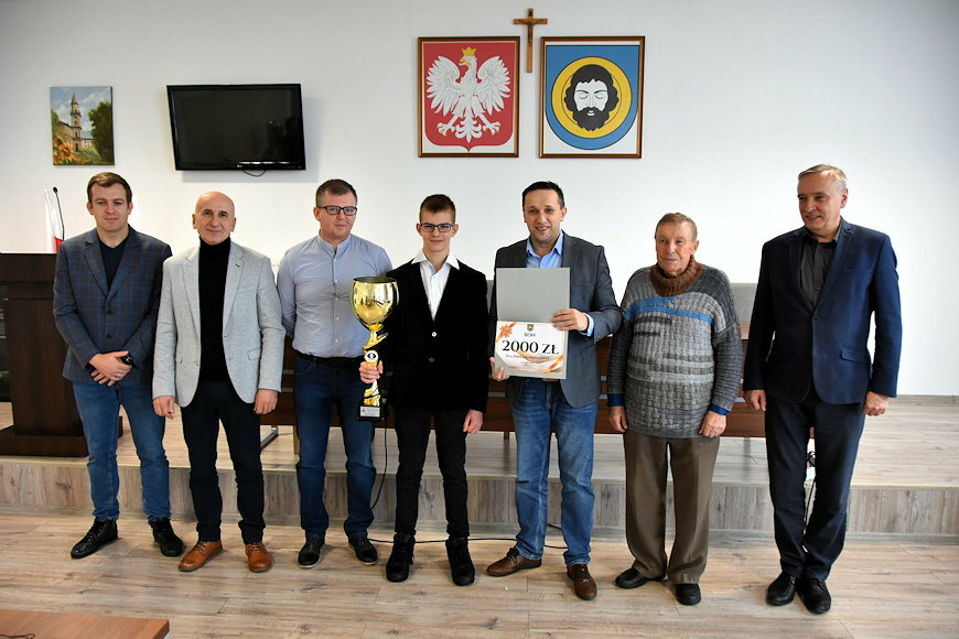 Burmistrz Brzozowa Szymon Stapiński spotkał się Paweł Sowińskim, Mistrzem Świata Juniorów w Szachach do lat 14 [FILM] [ZDJĘCIA]