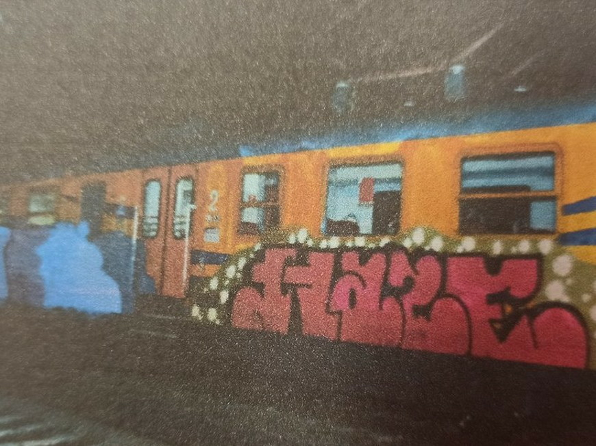 Odpowie za malowanie graffiti na wagonach kolejowych
